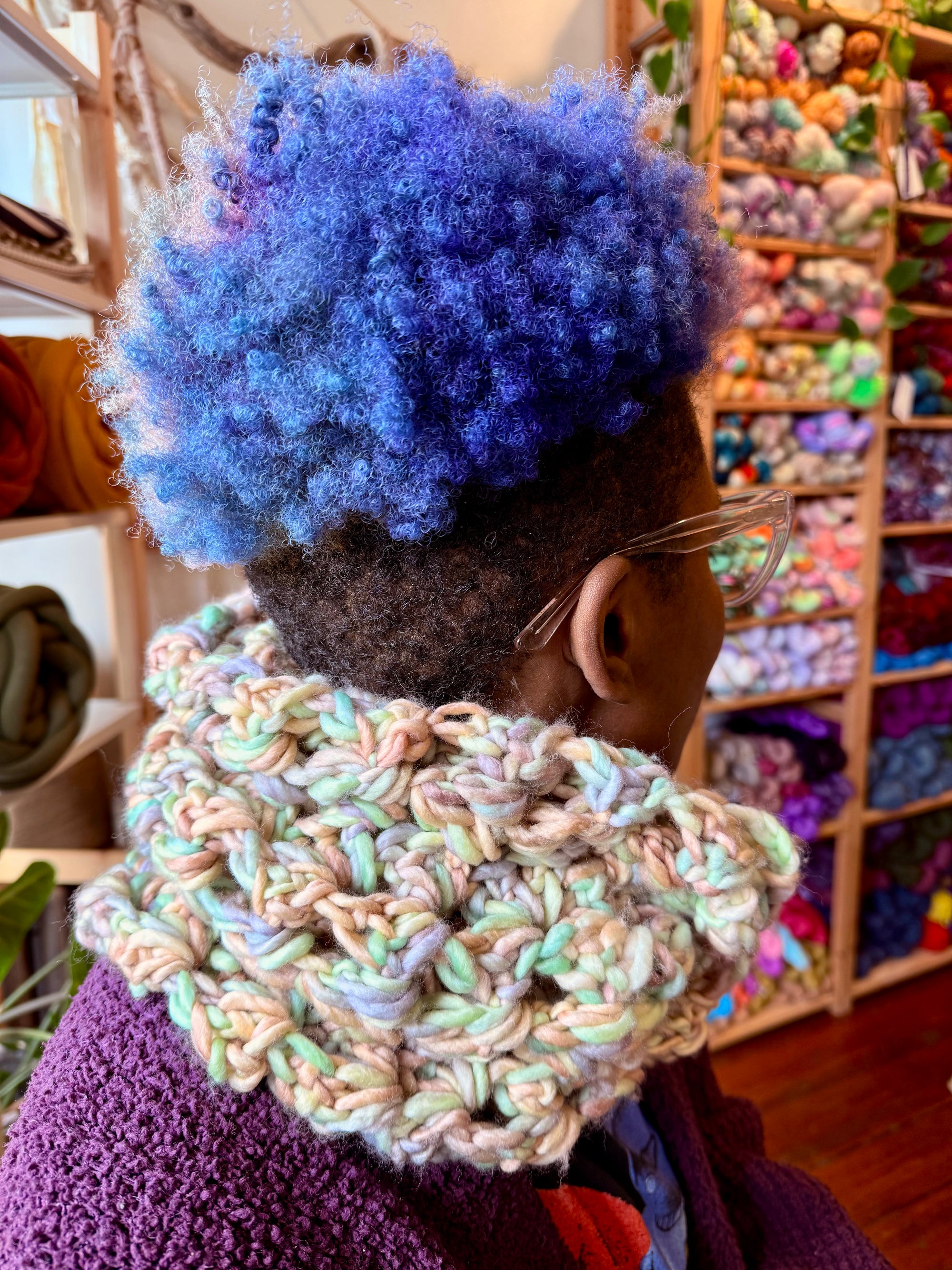 nov 2 (sun) 3pm-5:30pm: beginner crochet scarf in chunky Qing Fibre