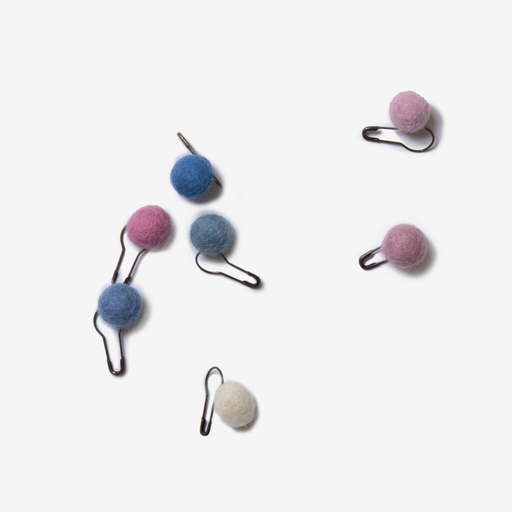 pom pom stitch markers