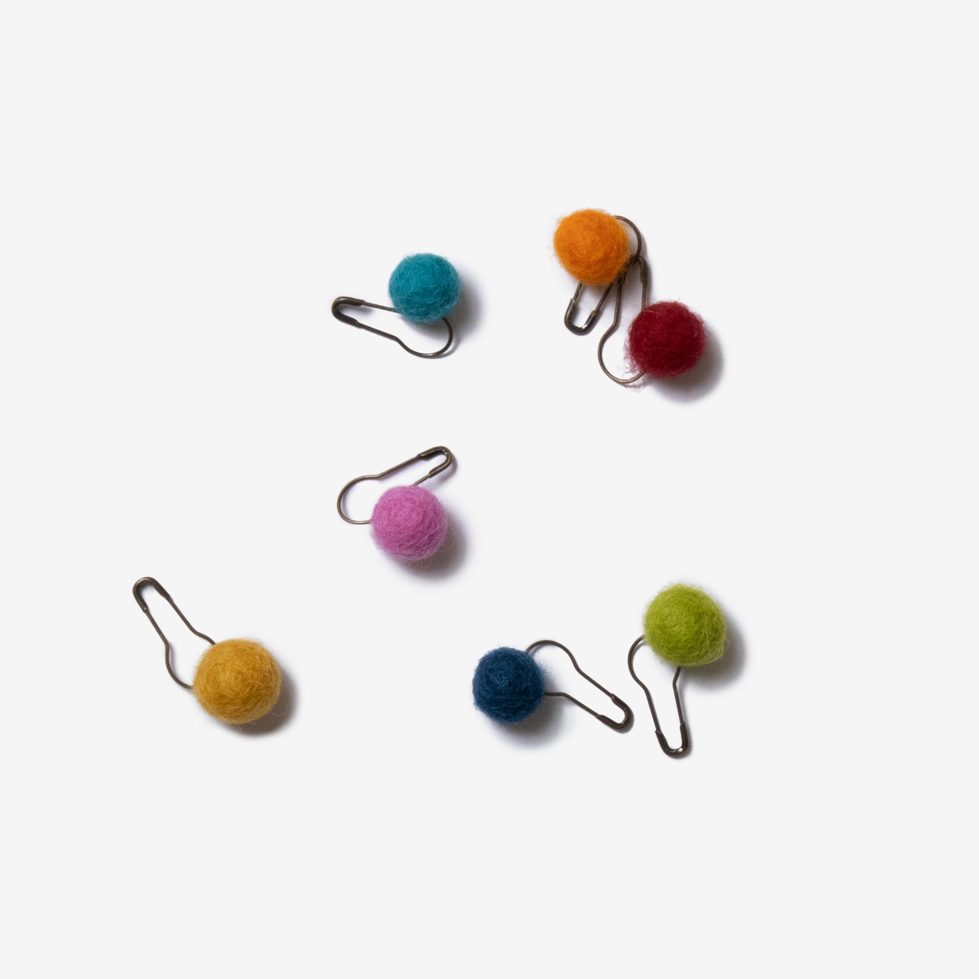 pom pom stitch markers